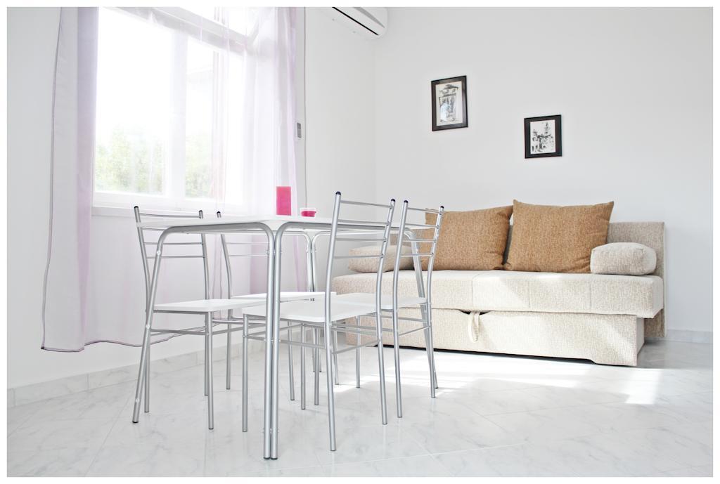 Apartments & Room Dijana Трогир Экстерьер фото